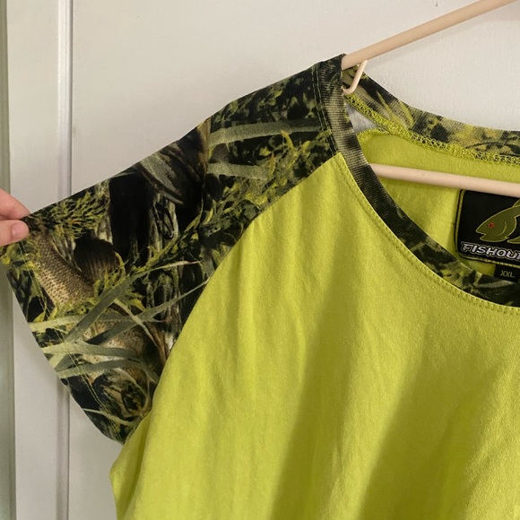 Fishouflage XXL womens camo and neon green top - Picture 3 of 5